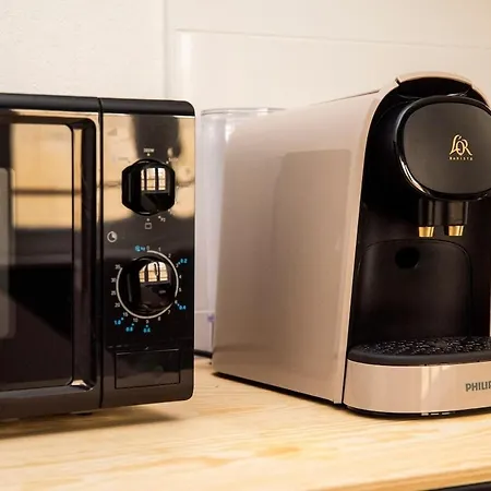 아파트 Duplex Sur Cour, Rue Caponiere